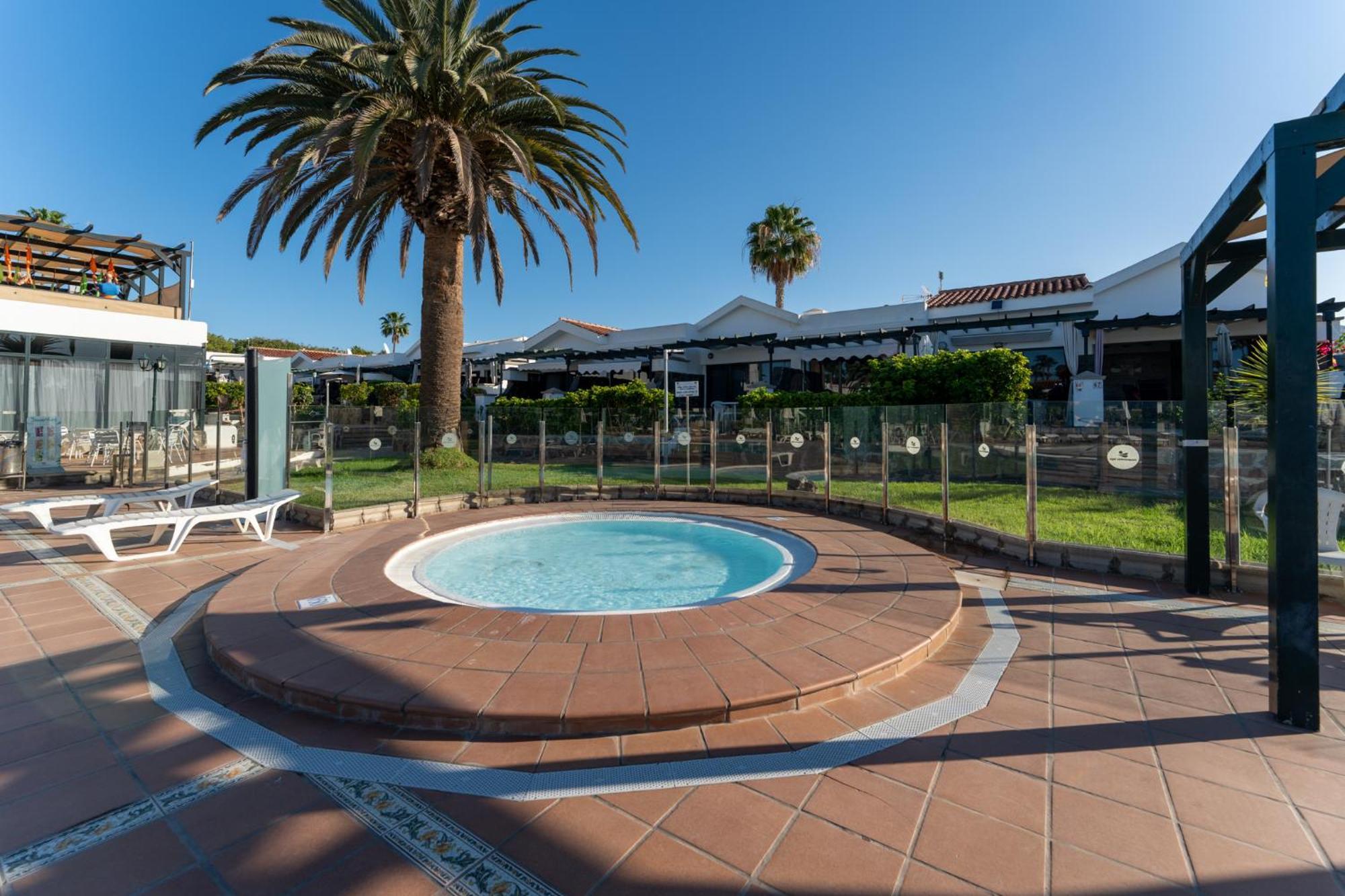 Luxury Poolside Holiday Home Maspalomas  Exterior photo