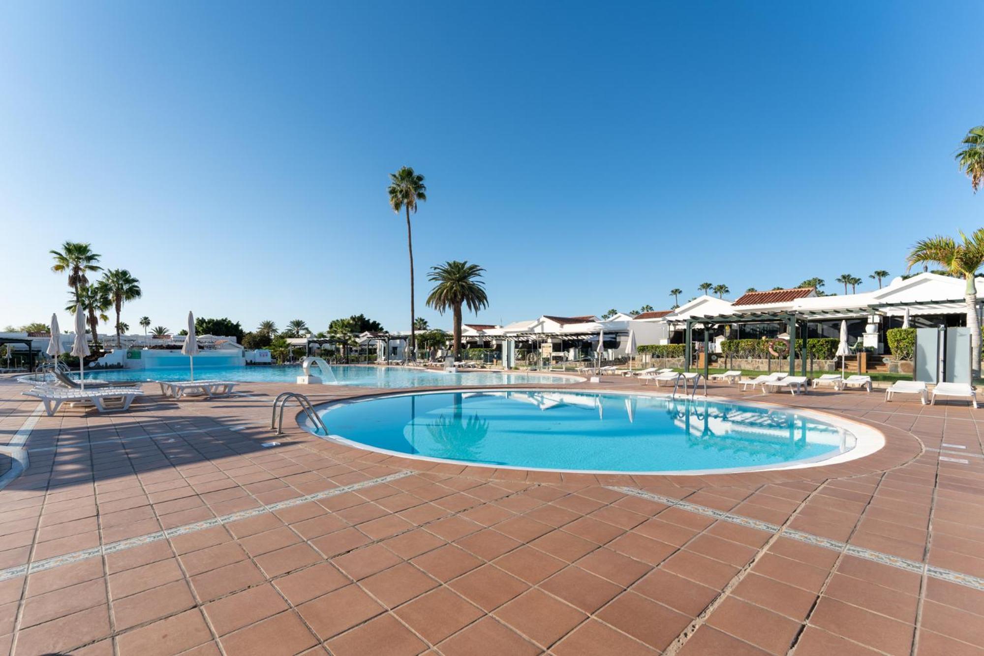 Luxury Poolside Holiday Home Maspalomas  Exterior photo
