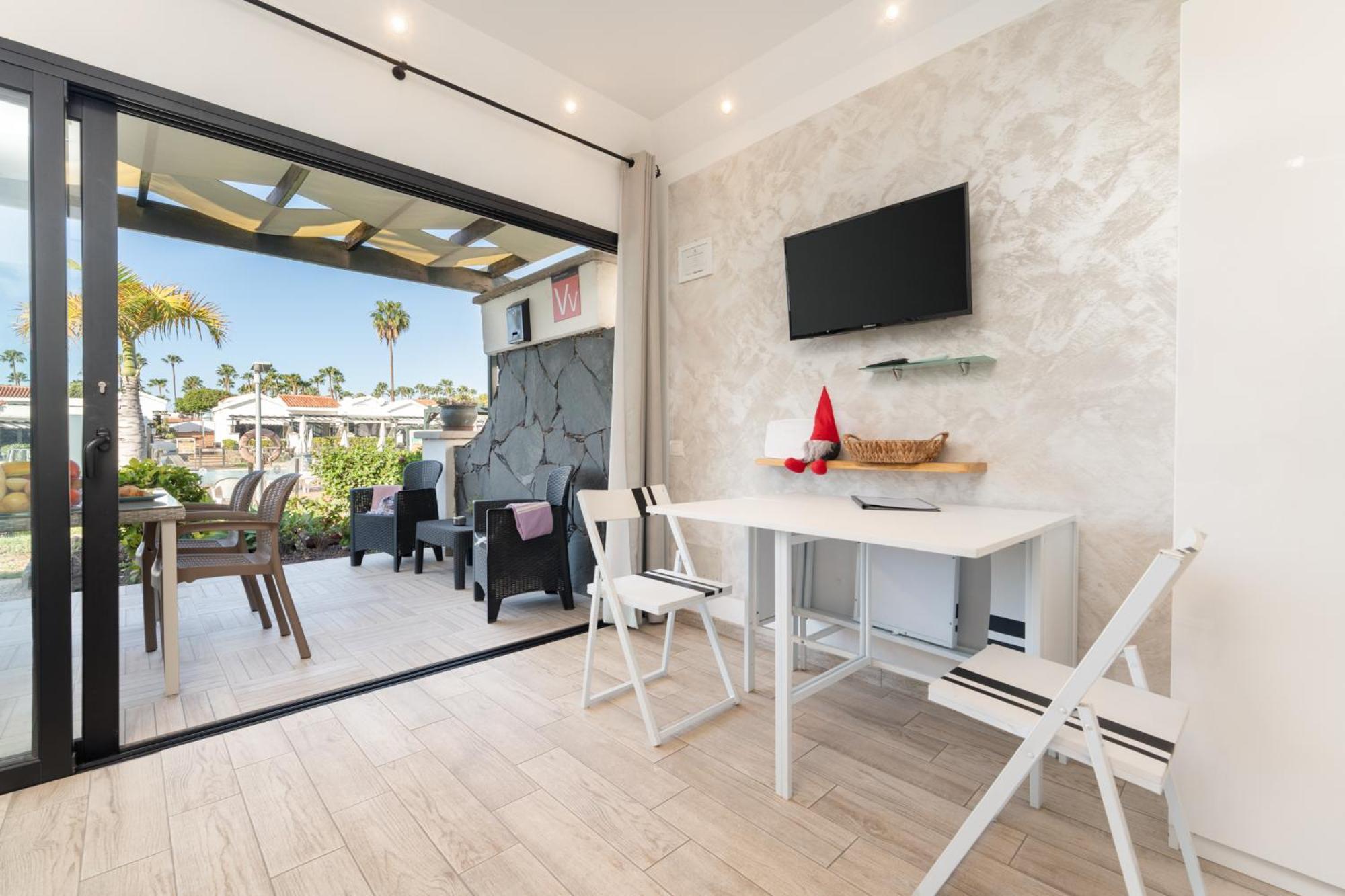 Luxury Poolside Holiday Home Maspalomas  Exterior photo